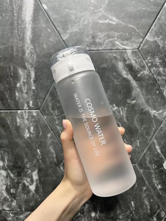 Бутылка для воды спортивная