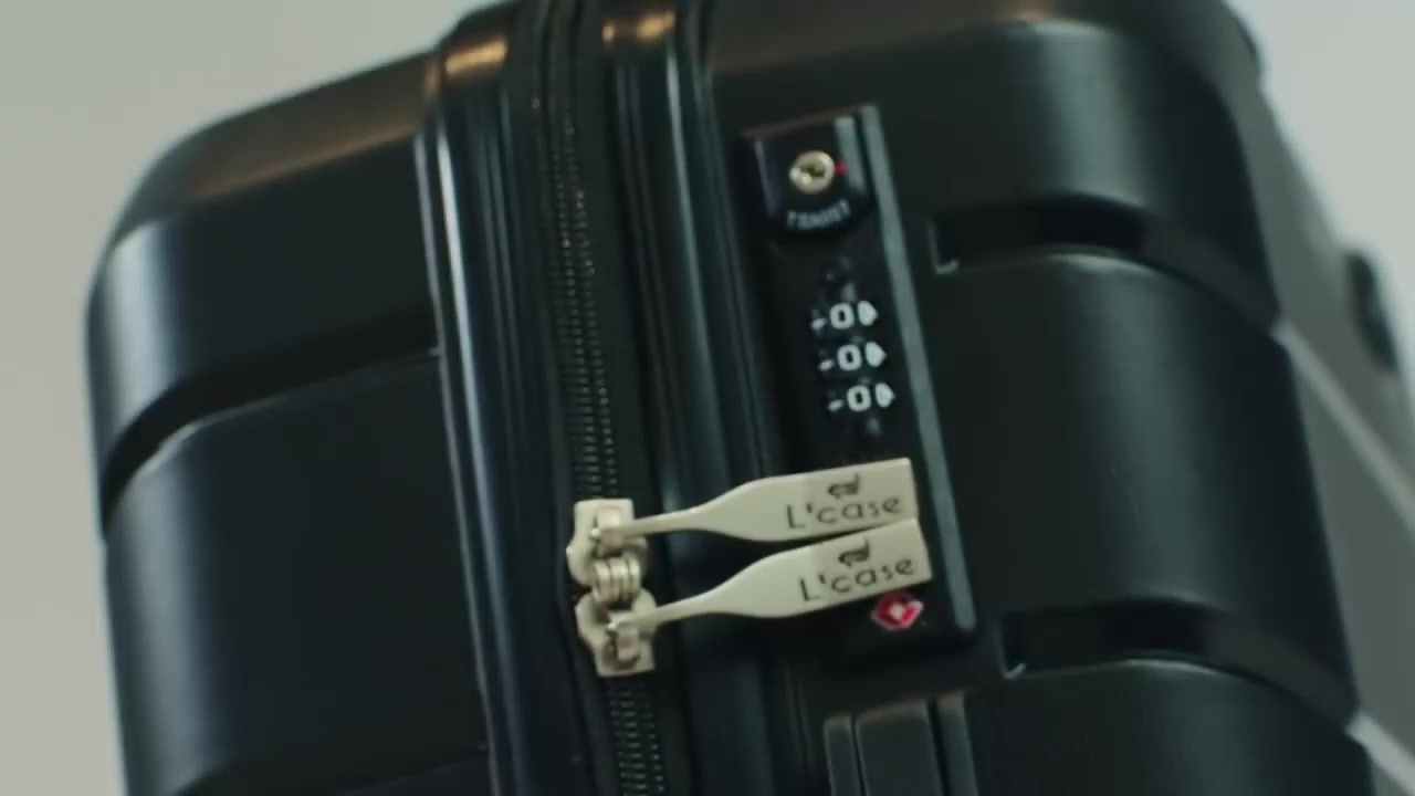 Чемодан L'case
