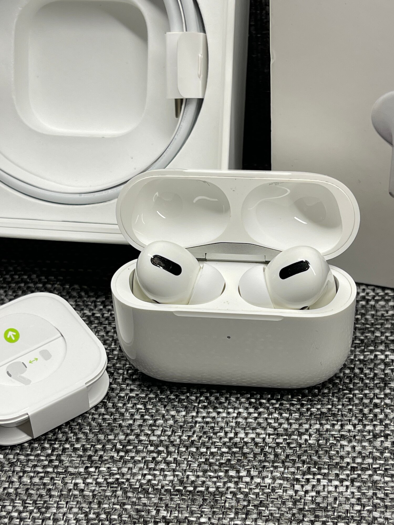 AirPods Pro
